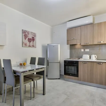 Two Bedroom Lägenhet St. Paul's Bay