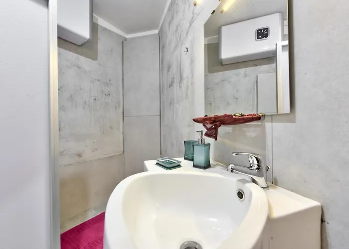 Two Bedroom Lägenhet *